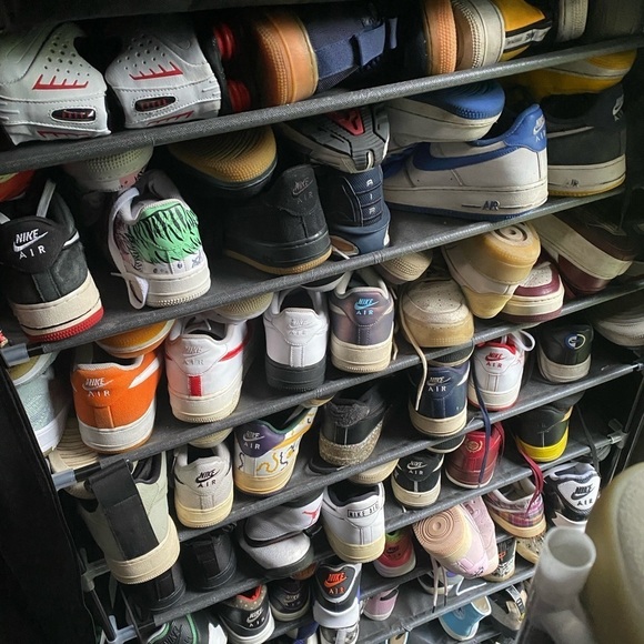 MYSTERY BOX OF 3 SNEAKERS - Nike, Adidas, Jordan & More ALL SIZES AVAILABLE - Picture 7 of 9